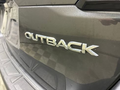 Used 2022 Subaru Outback Limited image 12