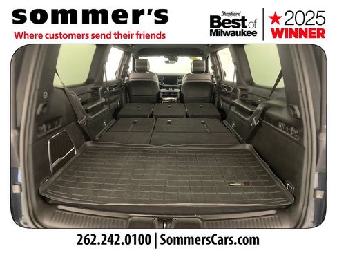 Used 2023 Jeep Wagoneer 4WD image 32