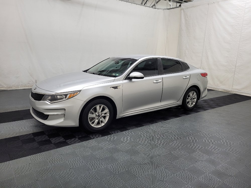 Used 2017 Kia Optima LX FWD image 2