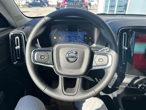 Used 2026 Volvo XC40 B5 Plus AWD/4WD image 11