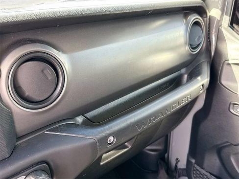 Used 2023 Jeep Wrangler Willys image 22