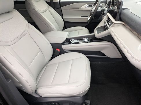 New 2026 Ford Explorer Active w/ Active Comfort Package image 46