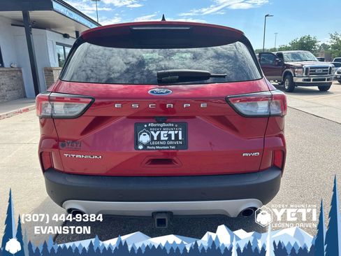 Used 2022 Ford Escape Titanium AWD/4WD image 4