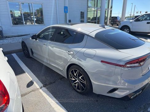 Used 2023 Kia Stinger GT-Line w/ Sun & Sound Package RWD image 3