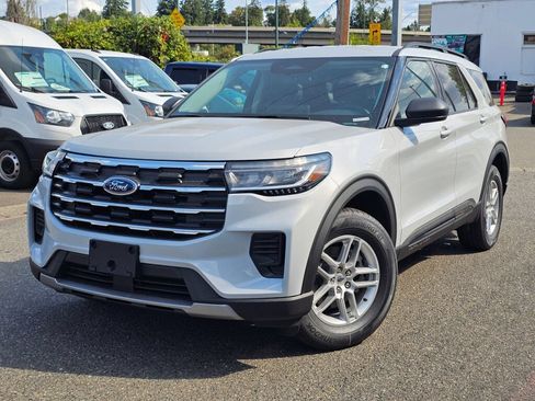 New 2026 Ford Explorer Active AWD/4WD image 1