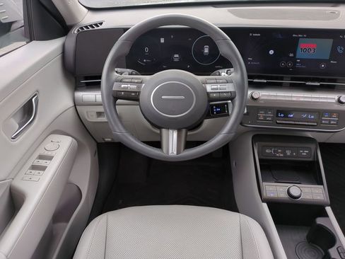 Used 2024 Hyundai Kona Limited image 16