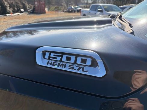 Used 2019 RAM 1500 Laramie image 10