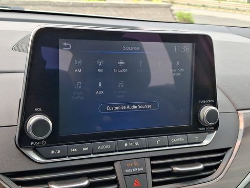Used 2024 Nissan Altima 2.5 SV FWD image 25
