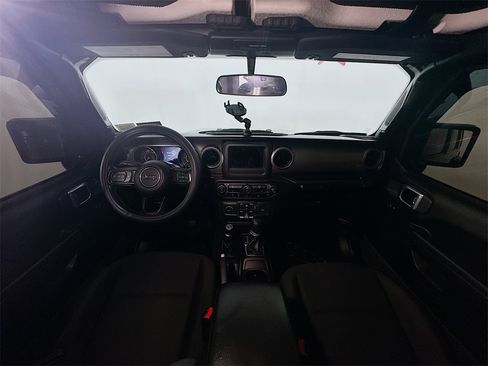 Used 2021 Jeep Wrangler Unlimited Sport image 10