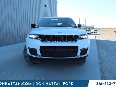 Used 2024 Jeep Grand Cherokee L Limited w/ Luxury Tech Group II image 2