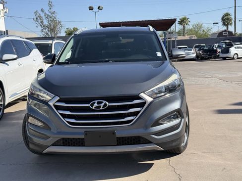 Used 2017 Hyundai Tucson Sport FWD image 3