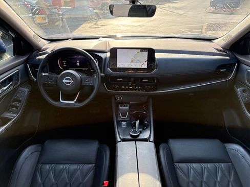 Certified 2022 Nissan Rogue Platinum w/ Head-Up Display Package image 7