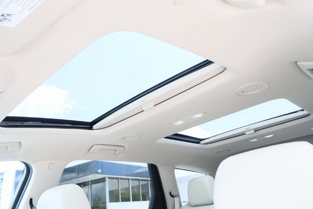Certified 2021 Buick Enclave Premium w/ Sun and Sites Package FWD image 23