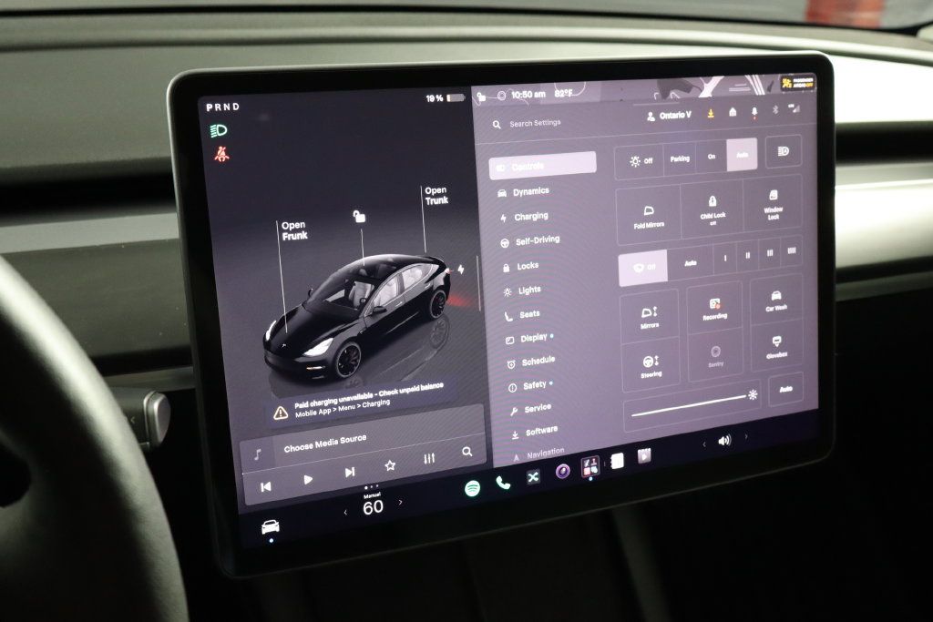 Used 2022 Tesla Model 3 Performance AWD/4WD image 27