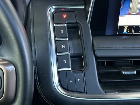 Used 2024 Chevrolet Tahoe High Country AWD/4WD image 25