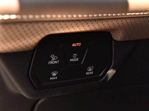 New 2026 Volkswagen Atlas SEL AWD/4WD image 11