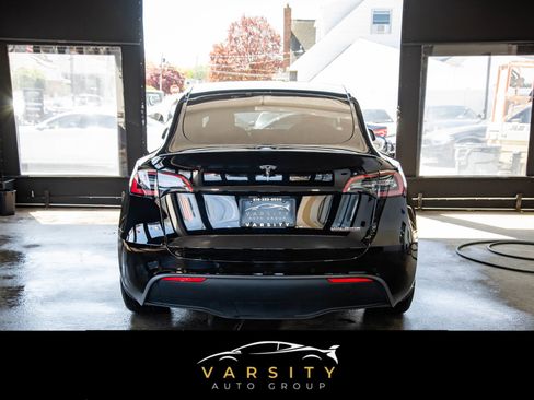 Used 2023 Tesla Model Y Long Range AWD/4WD image 5