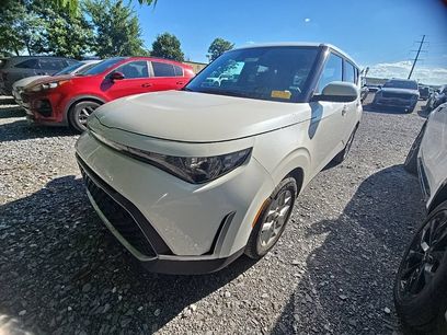 Certified 2024 Kia Soul LX w/ Option Group 015
