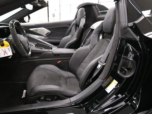 Used 2024 Chevrolet Corvette Z06 image 13