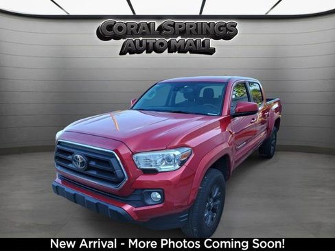 Used 2020 Toyota Tacoma SR5 RWD image 2
