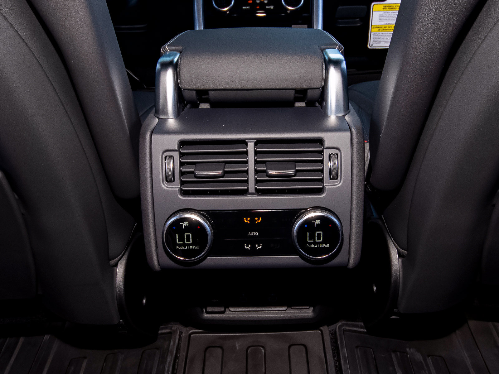 New 2026 Land Rover Discovery Limited Edition AWD/4WD image 49