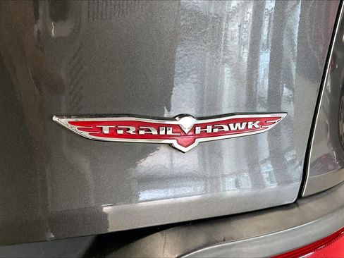 Used 2014 Jeep Cherokee Trailhawk w/ Comfort/Convenience Group image 7