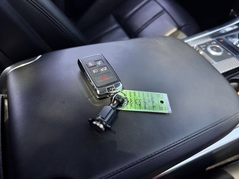 Used 2019 Land Rover Range Rover Sport HST AWD/4WD image 27