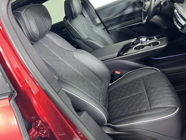 Used 2026 Cadillac Lyriq V w/ LPO, Floor Liner Package AWD/4WD image 28