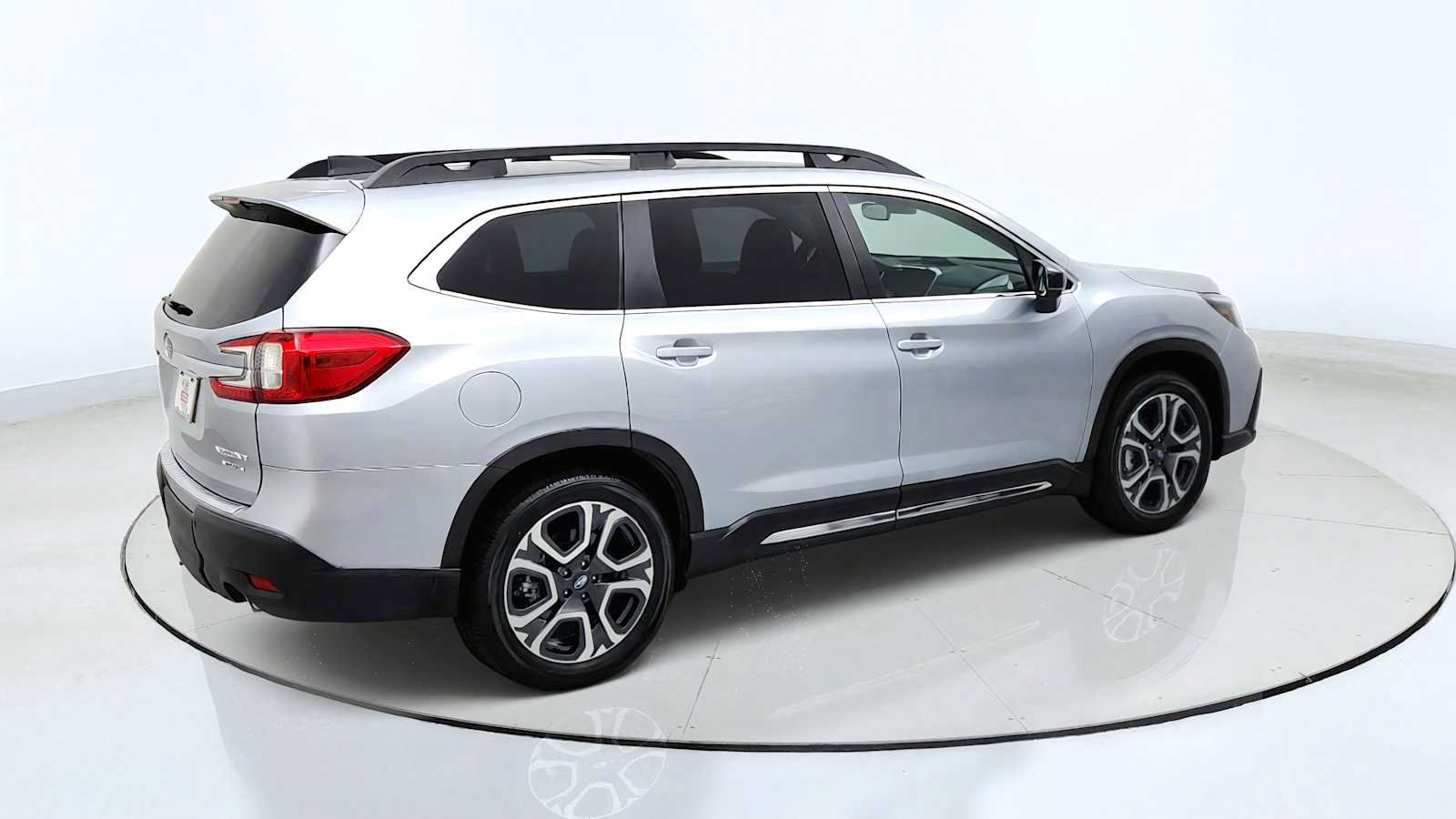Certified 2025 Subaru Ascent Limited AWD/4WD image 9