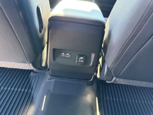 Used 2023 Nissan Frontier PRO-4X w/ Pro Convenience Package AWD/4WD image 16