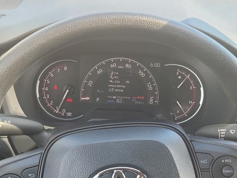 Certified 2025 Toyota RAV4 LE AWD/4WD image 23
