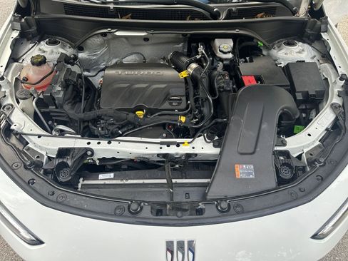 Used 2025 Buick Envista Sport Touring image 25