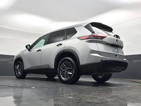 Used 2024 Nissan Rogue S AWD/4WD image 44