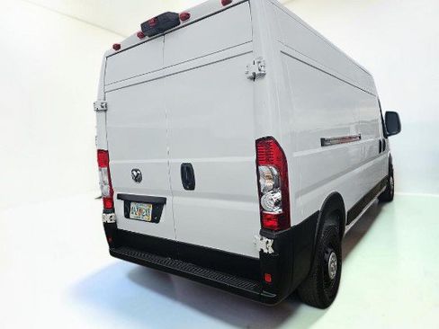 Used 2023 RAM ProMaster 2500 FWD image 13