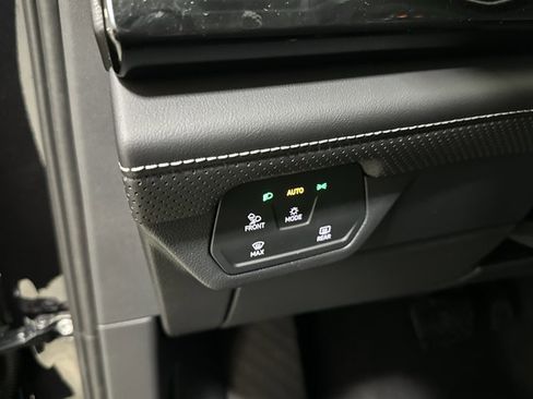 New 2026 Volkswagen Atlas SE image 35