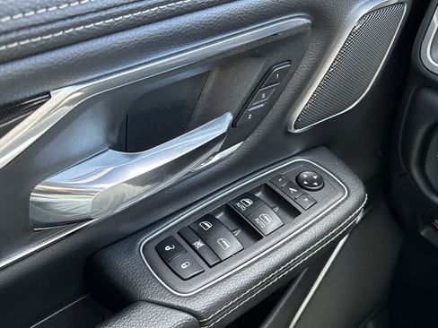 Used 2021 RAM 1500 Laramie AWD/4WD image 9