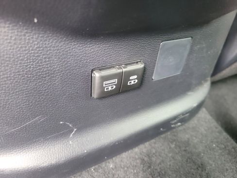 Used 2025 Toyota Tundra Limited image 11