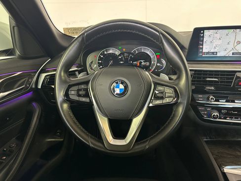 Used 2018 BMW 530i image 13