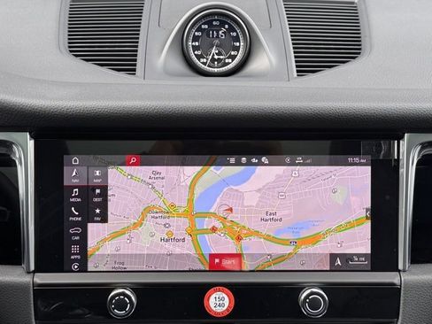 New 2026 Porsche Macan image 24