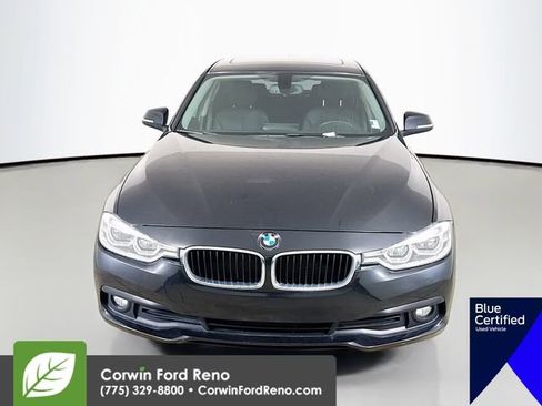 Used 2018 BMW 320i xDrive Sedan AWD/4WD image 2