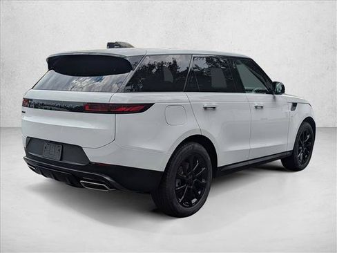 Used 2025 Land Rover Range Rover Sport SE AWD/4WD image 5