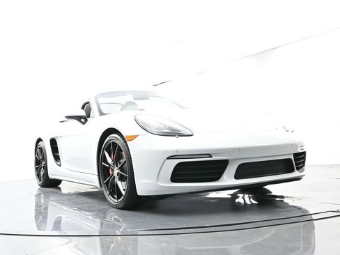 Certified 2017 Porsche 718 Boxster S image 63