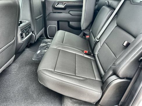 New 2026 GMC Sierra 1500 SLT AWD/4WD image 16