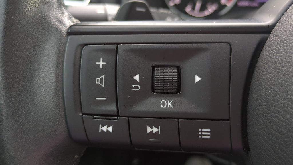 Certified 2024 Nissan Rogue SV w/ SV Premium Package FWD image 20