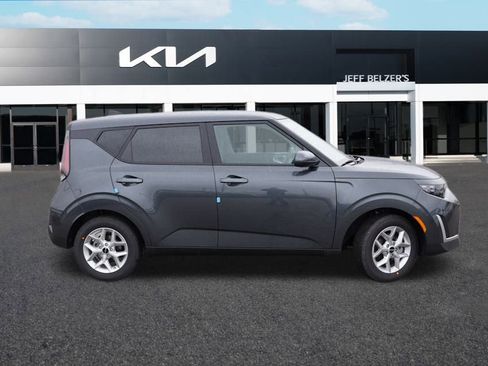 New 2025 Kia Soul LX image 2
