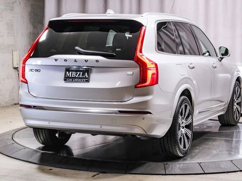 Used 2022 Volvo XC90 T8 Inscription w/ Advanced Package AWD/4WD image 4