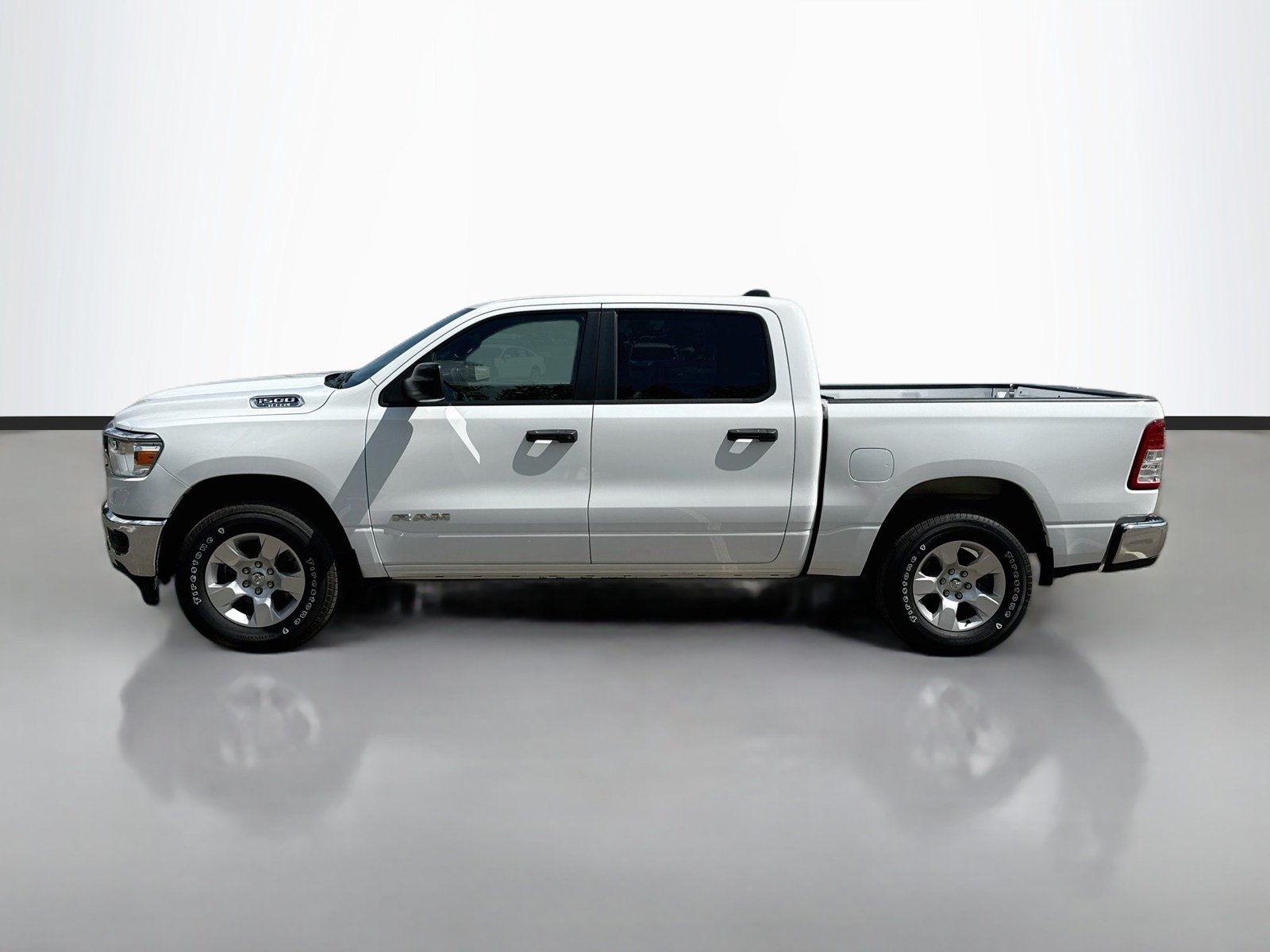Used 2023 RAM 1500 Big Horn AWD/4WD image 4