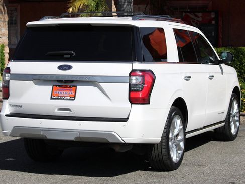 Used 2019 Ford Expedition Platinum image 11