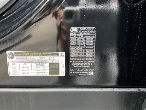 Used 2024 Land Rover Range Rover Sport SE image 4