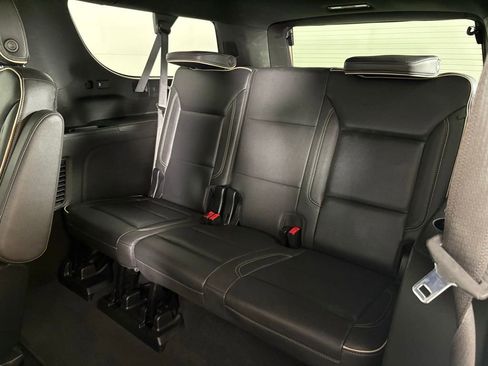 Used 2023 Chevrolet Suburban Premier RWD image 40